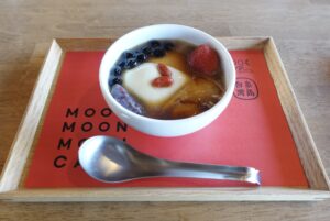 糸島・海沿いのローカル台湾カフェ「MOON MOON MOON CAFE」で料理と雰囲気に癒される♪