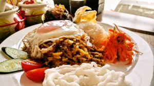 【糸島・神在】ナシゴレンにルンダン！インドネシア料理の専門店「バリバリバリ」