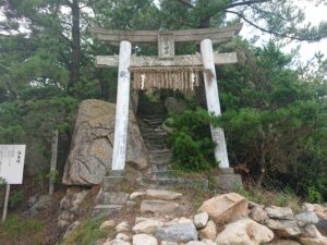 糸島・二丈のパワースポット！海上に浮かぶ箱島神社